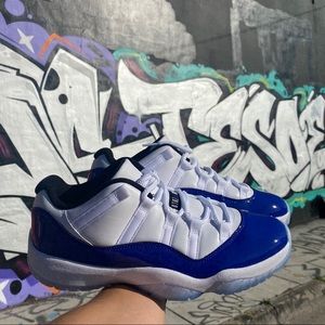 Air Jordan 11 white concord Lows